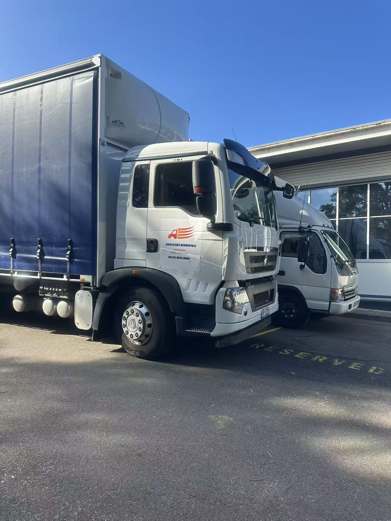 AAA Lucky Removals moving
